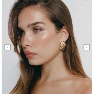 NEW Heaven Mayhem Tabi Gold Earrings